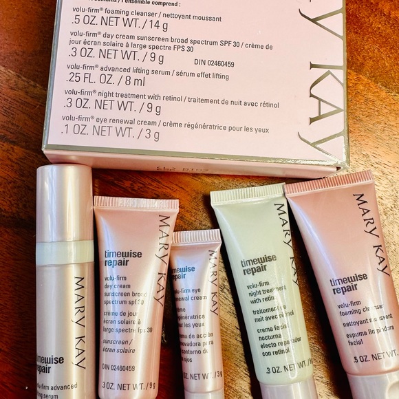 TimeWise Repair Travel Size Mini Volu-Firm The Go Set by Mary Kay - Picture 3 of 8